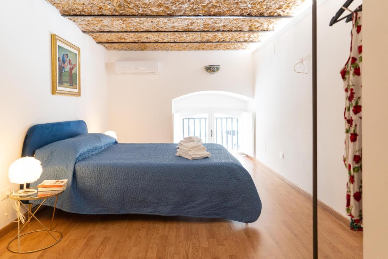Antico Mercato Di Ortigia Lovely Apartment Сиракуза Екстериор снимка